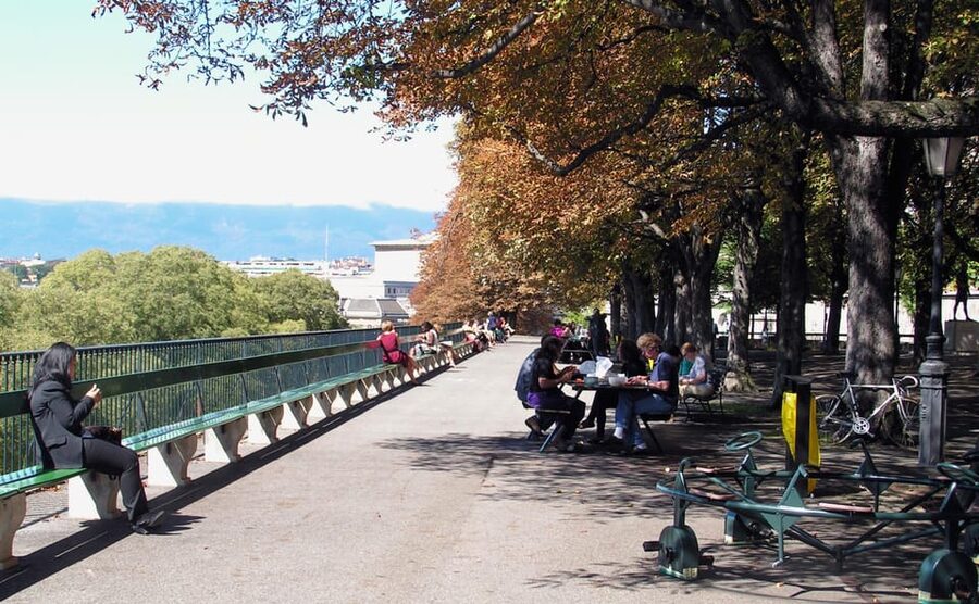 Unusual Audio Tour of Geneva - Geneva in 90 minutes, how this self-guided audio walk works