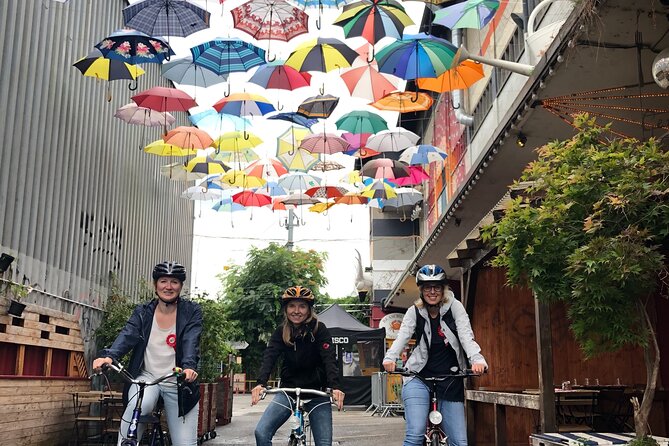 Urban Bike Tour Zurich - Near the main station: the newest district edge and a quick park break