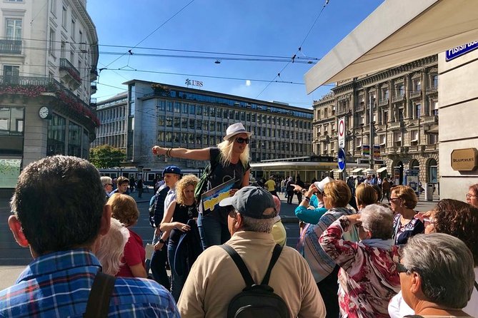 Walking tour of Zurich - your first overview of the city (Private Tour) - Stop 2 Limmat River: the spine of the city