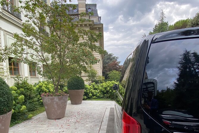 ZRH Zurich Airport to Zurich City Private Transfer–Winter Special - Getting from the airport to Zurich in a private, door-to-door way