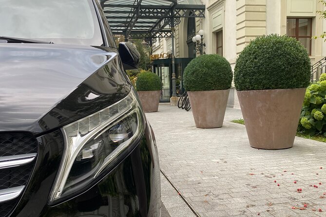 ZRH Zurich Airport to Zurich City Private Transfer–Winter Special - The one real concern: cleaning fees after incidents