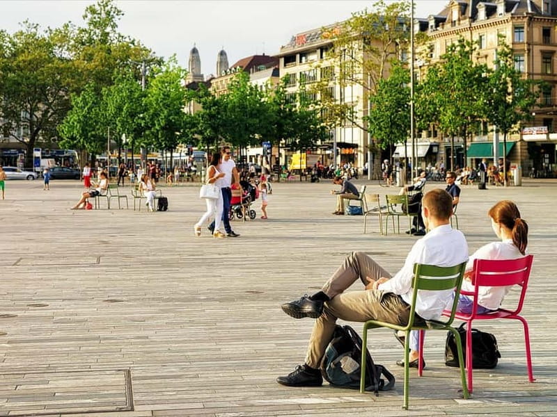 Zurich: 2-hour Best Intro Walking Tour with a Local - Meeting at City Hall, then getting oriented the fast way