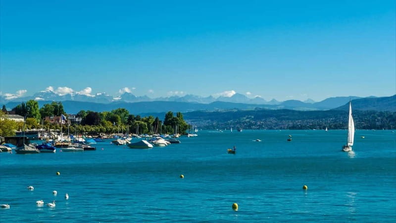 Zurich: 2-hour Best Intro Walking Tour with a Local - Chocolate tasting and other local products, why this isn’t a gimmick