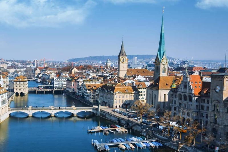 Zurich: 2-hour Best Intro Walking Tour with a Local - Lindenhof and Grossmünster, plus the stories behind the stones
