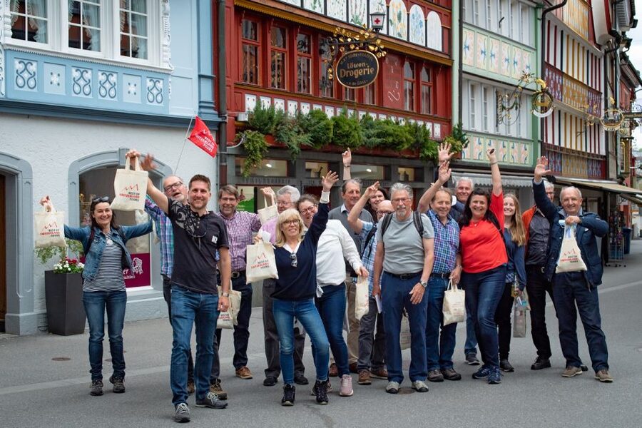 Zurich: Appenzell Day Trip with Farm Visit & Cheese Tasting - Lake Zurich and Rapperswil photo stops, done the practical way