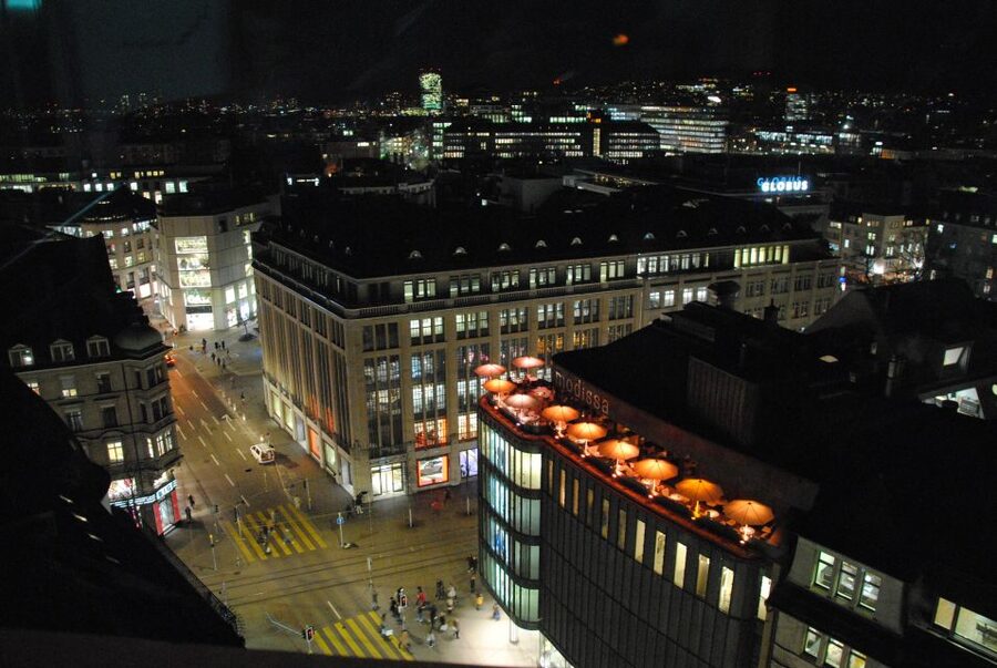 Zurich: bar tour - Entering Zurich Nightlife with a Local Guide (Not Just a Route)