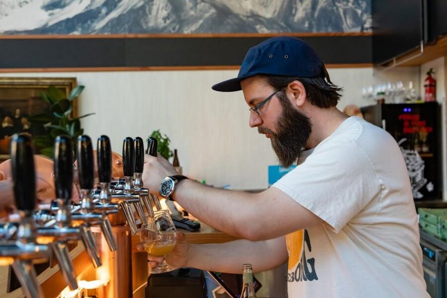 Zurich Beer Tour - tasting tour with a local beer expert - Eight 10cl tasters, and why that format works