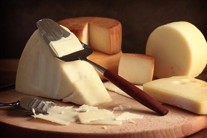 Zurich: Chocolarium and Appenzeller Schaukäserei Tour - Appenzell village time, plus the seasonal closure reality