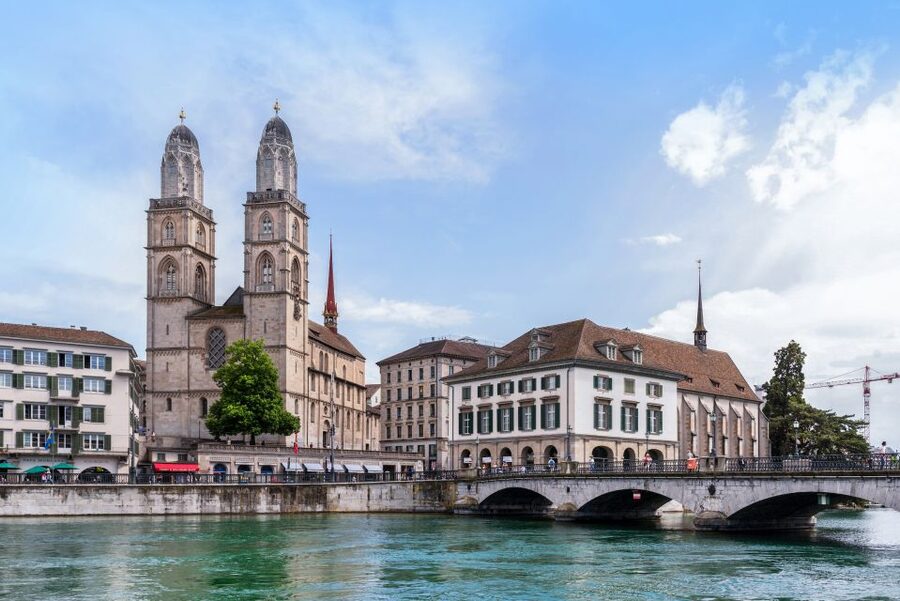 Zurich: City Highlights Tour by Bus, Cable Car, and Ferry - Adliswil and the climb to Felsenegg: aerial cable car views