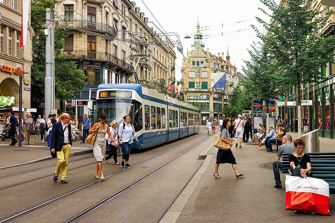 Zurich City & Lindt Home of Chocolate Last-Minute Tour - Key points that make this Zurich day plan work