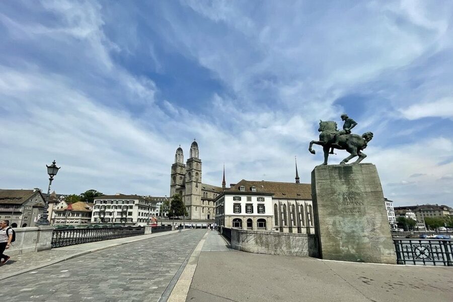 Zurich: City Tour, Cruise, and Lindt Home of Chocolate Visit - Lindt Home of Chocolate: Audio Guide Plus Unlimited Tastings