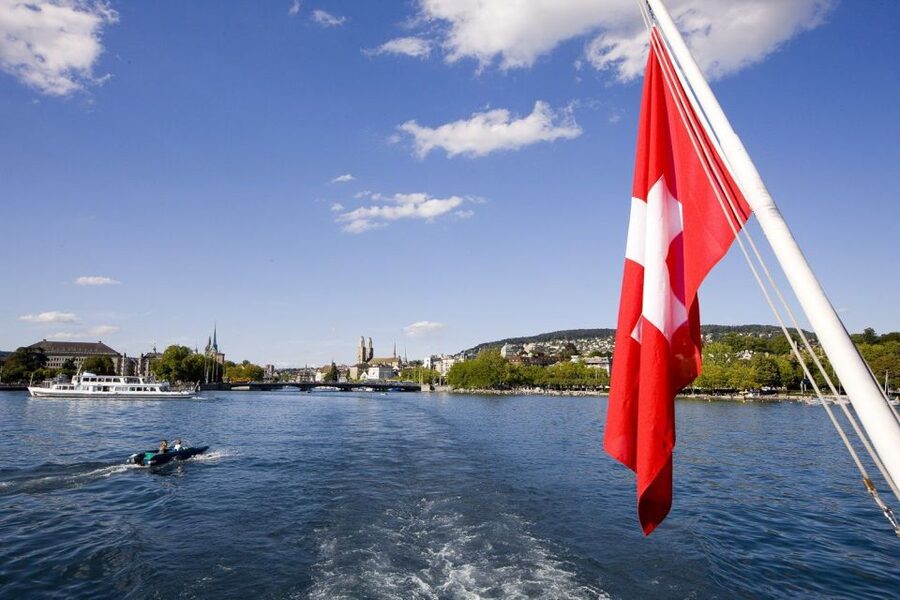 Zurich: City Tour, Cruise, and Lindt Home of Chocolate Visit - Optional FIFA Museum: Football Culture, Self-Guided Timing
