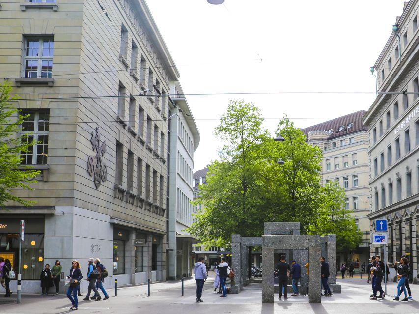 Zurich: Exclusive Swiss Banking Tour with a Local - Bahnhofstrasse: where elegance meets the banking story