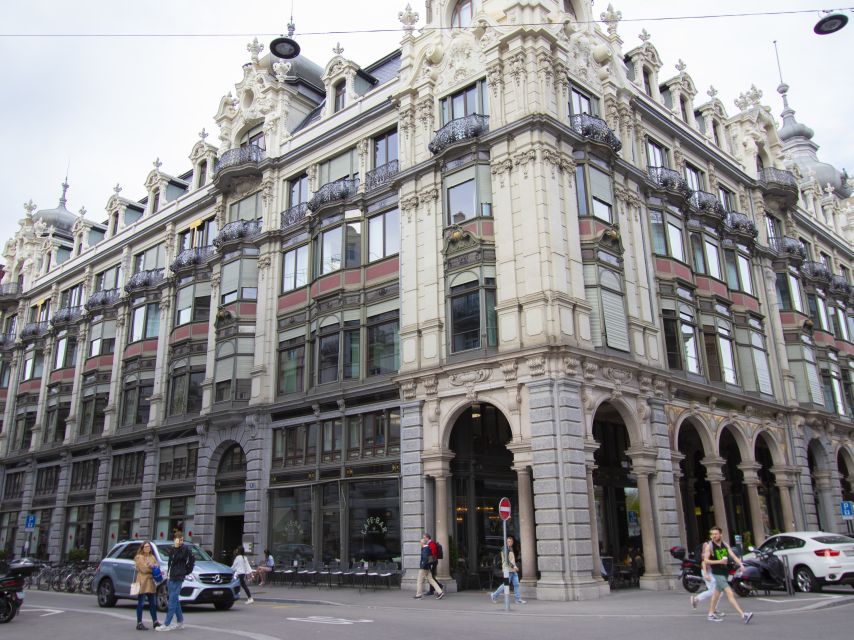 Zurich: Exclusive Swiss Banking Tour with a Local - The banker lifestyle angle, and why it helps you remember the history