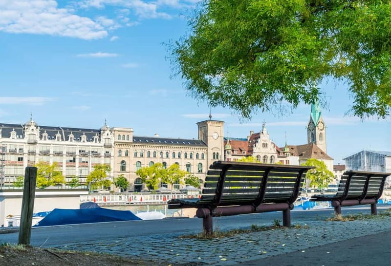 Zurich: Express Walk with a Local in 60 minutes - Münsterbrücke to the Grossmünster: the bridge, the towers, and the best quick context