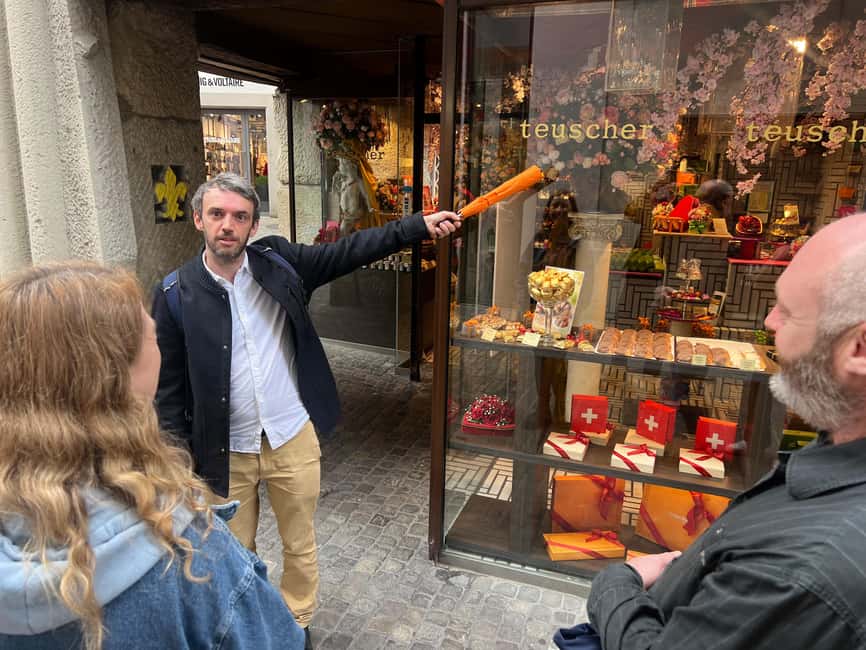 Zurich: Food Tour of 8+ Tastings with Cheeses & Chocolates - Alpine plates: Rösti with golden butter and creamy meat stew plus Riesling