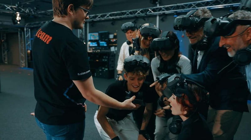 Zürich: Fusion Arena Hyper Reality VR Experience - The Arena Experience, 100 or 200 m² of Real Roaming