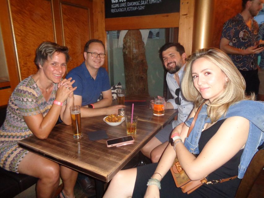 Zurich: Meet new people and enjoy free snacks - Snacks in a local bar: the relaxed rhythm you want