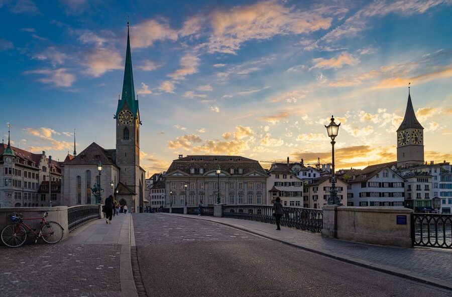 Zurich - Old Town Private Walking Tour - Bahnhofstrasse, Swiss Wall Street energy with 200+ banks