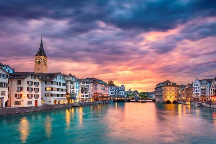 Zurich Old Town Walking Tour - What to pack and how to walk comfortably in Old Town