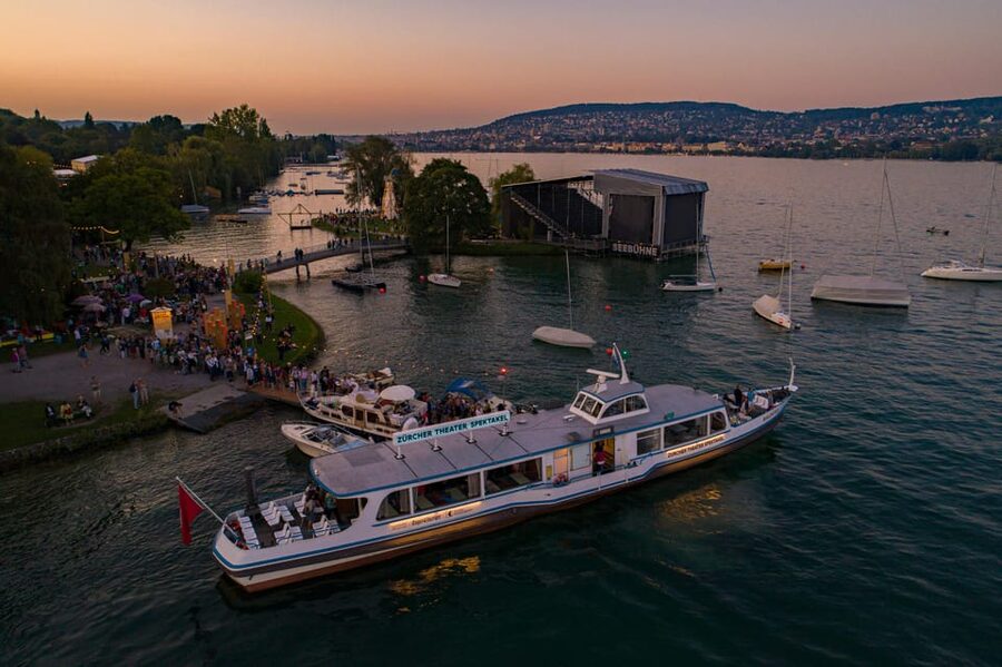 Zurich: Open Top Bus Sightseeing Tour with Optional Cruise - Adding the optional Lake Zurich cruise: what you actually get on the water