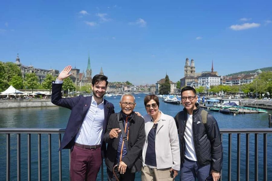 Zurich: Private City Walking Tour with Polybahn Ride - Professional photos and a short travel reel, worth it if you hate selfies