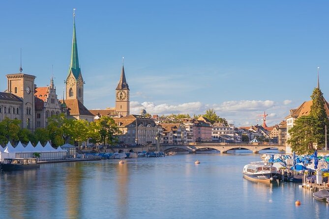 Zurich tour with Lake Zurich Cruise & Lindt Chocolate Experience - Bahnhofstrasse: luxury shopping street with practical value