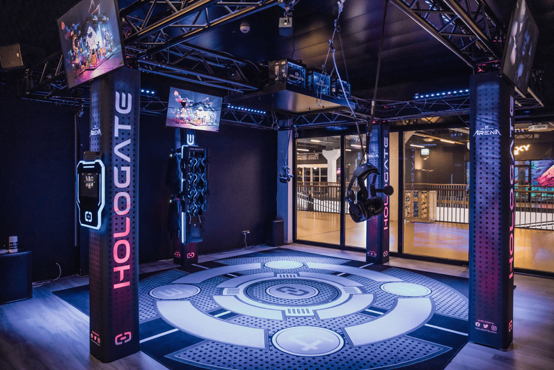 Zurich: Virtual Reality Arena - Zombie shooter waves in a post-apocalyptic VR arena