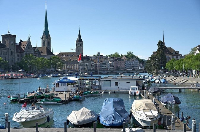 Zurich Walking Tour: Explore Top Sights & Hidden Gems - Grossmünster, St. Peter, and Fraumünster: Churches That Explain More Than Faith